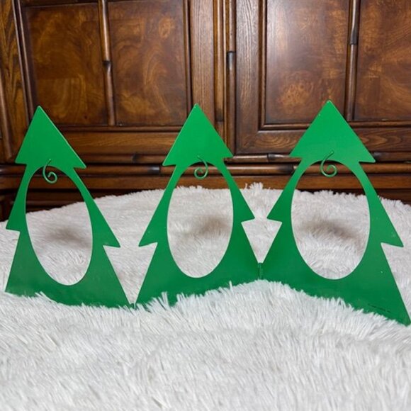 Hallmark Cards Green Metal 3 Christmas Tree Hinged Standing Screen - Picture 1 of 8